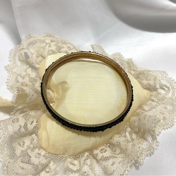 2 Black Beaded Gold Tone Bangle Bracelets - Picture 3 of 4